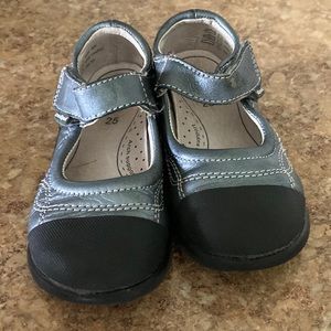 Pediped silver Mary Jane shoes size 25
